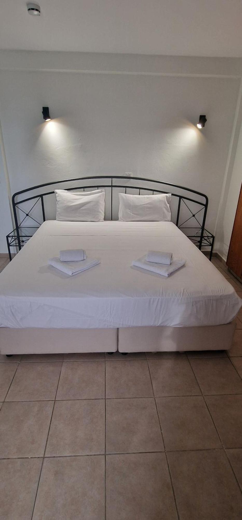 Y & P Latchi Hotel Room photo